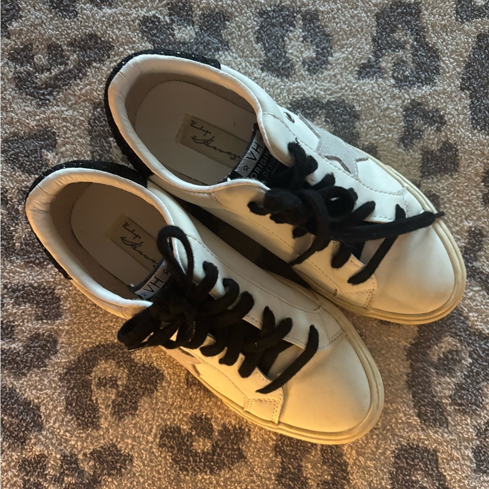 Vintage Havana Sneakers with Black Accents